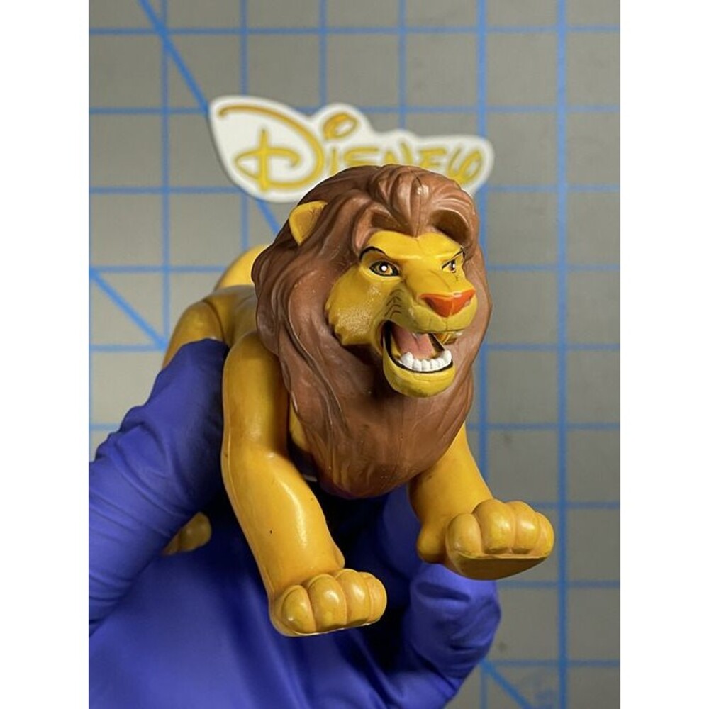 Disney Lion King Adult Simba Action Figure Attack Claw Action Vintage